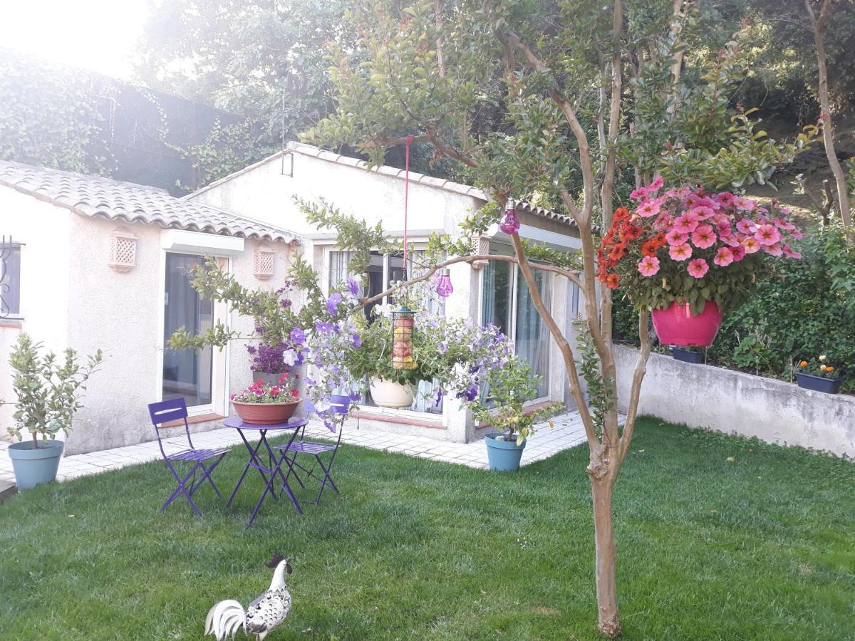 Dans Un Jardin Bb Et Jacuzzi Bed & Breakfast Mandelieu La Napoule Bagian luar foto
