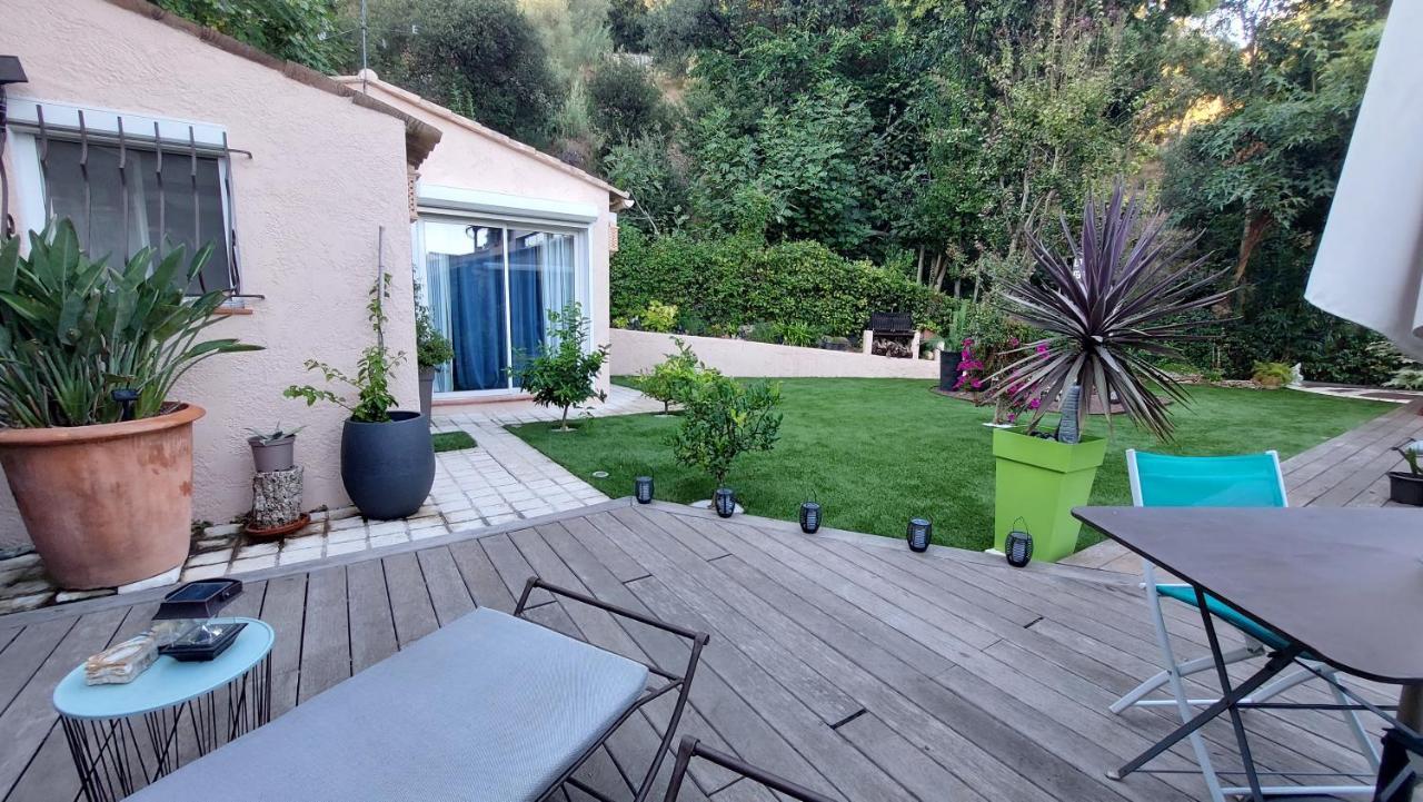Dans Un Jardin Bb Et Jacuzzi Bed & Breakfast Mandelieu La Napoule Bagian luar foto