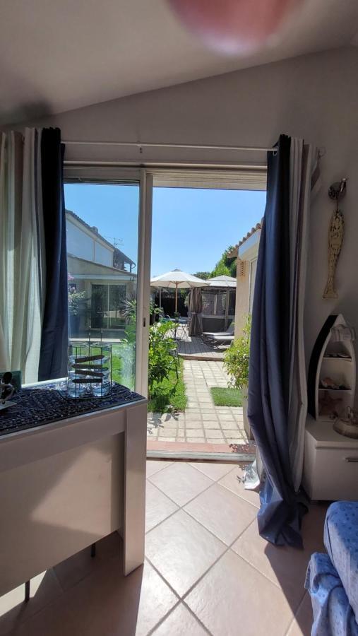 Dans Un Jardin Bb Et Jacuzzi Bed & Breakfast Mandelieu La Napoule Bagian luar foto