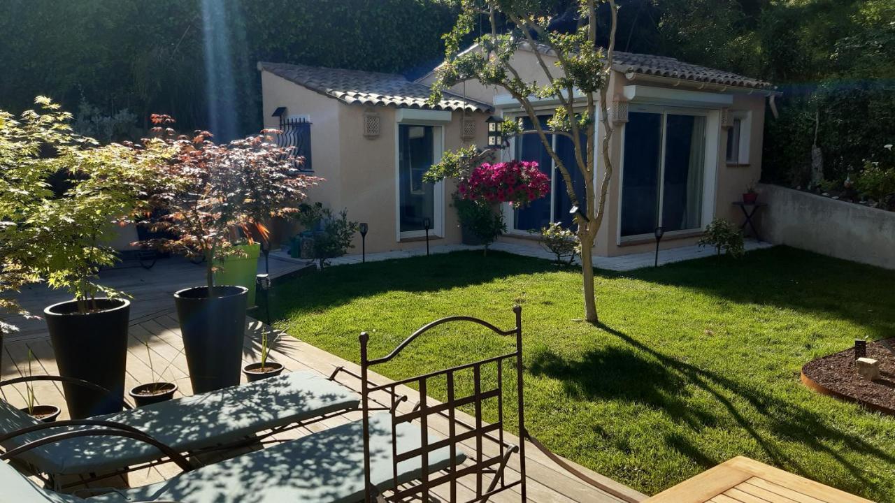 Dans Un Jardin Bb Et Jacuzzi Bed & Breakfast Mandelieu La Napoule Bagian luar foto